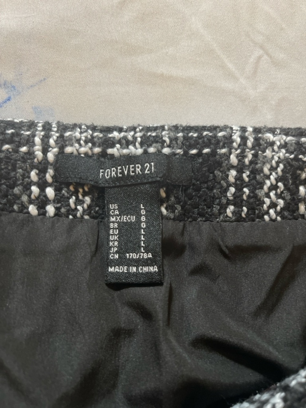 Forever 21 Black White Tweed Mini Skirt Plaid Gold Button Pocket Lined Size L - Picture 8 of 9